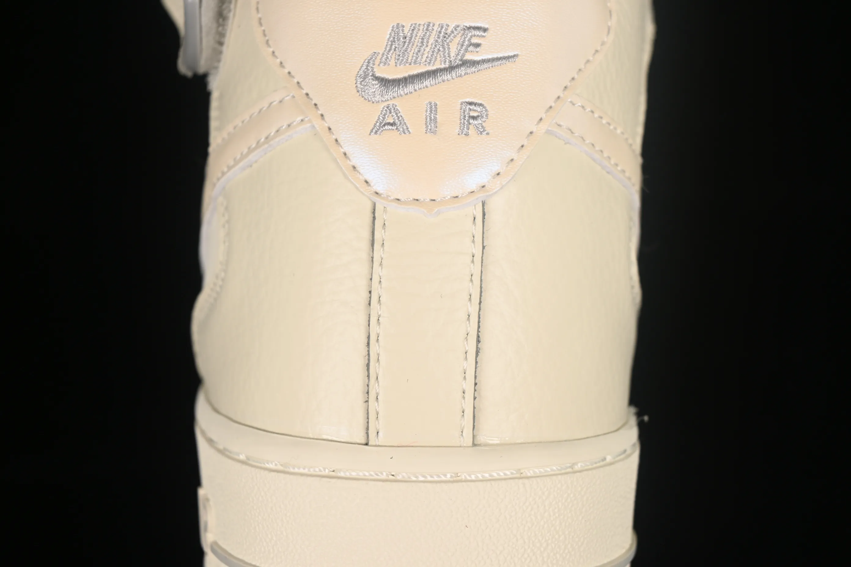 All categories Nk Air Force 1 Air Force series Nk Air Force 1 Mid Air Force mid-top Nk Air Force 1'07 Mid gray pearlescent small hook Air Force One mid-top casual sneakers SG2356-806